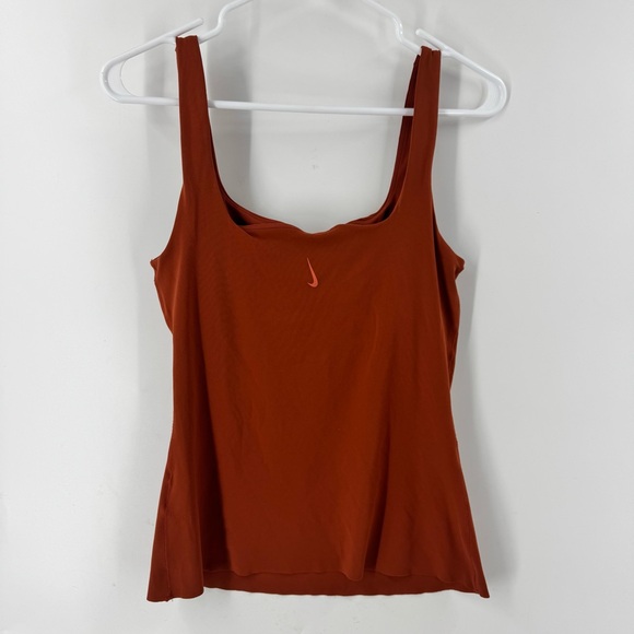 Nike Women's Rust Sports Tank Top - Picture 2 of 7